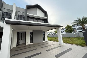 Casablanca 1 @ Alam Impian