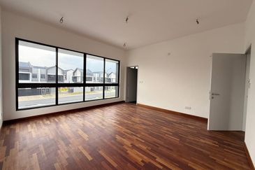 Casablanca 1 @ Alam Impian