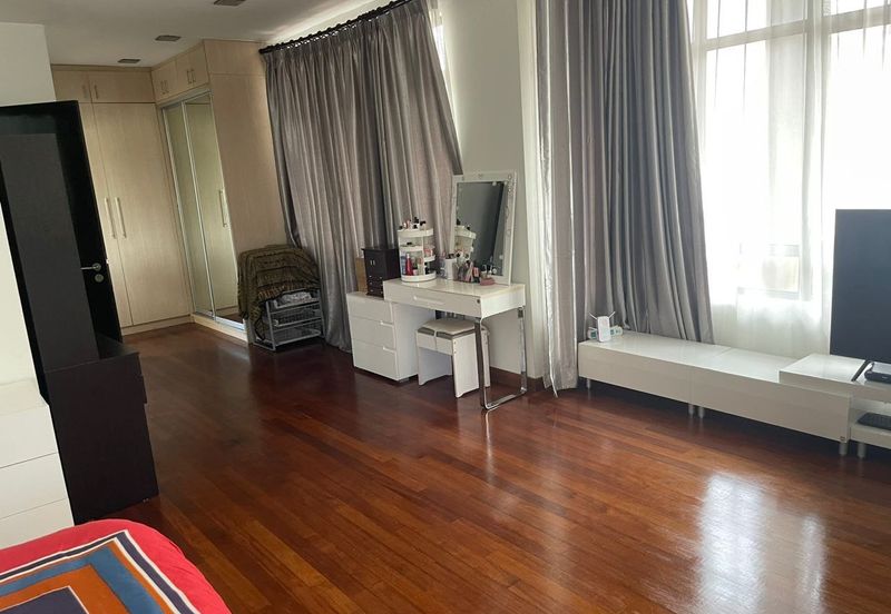 Changkat Kiara Surya