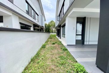 Freesia Residences @ Tropicana Aman