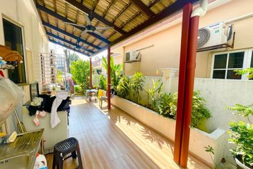 Taman Desa Keramat AU2