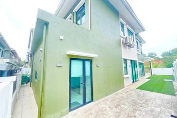 Persiaran Bukit Melawati 