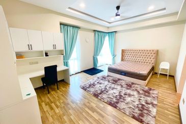 Persiaran Bukit Melawati 