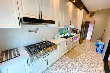 Persiaran Bukit Melawati 