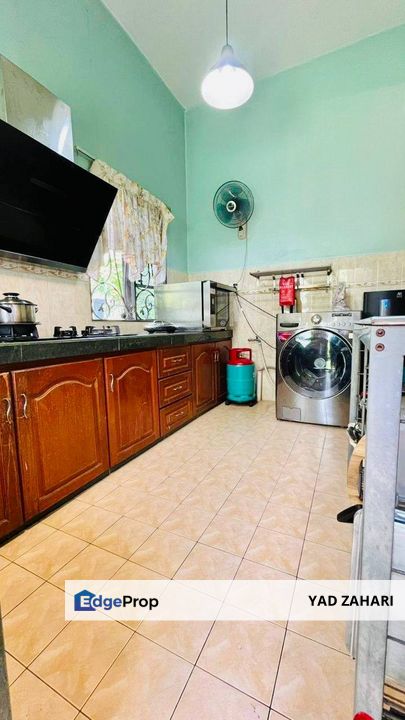 Seksyen 7, Shah Alam | Double Storey Semi D 6 Bedrooms | RM1.38M - Renovated, Non Bumi & Spacious Hall, Selangor, Shah Alam