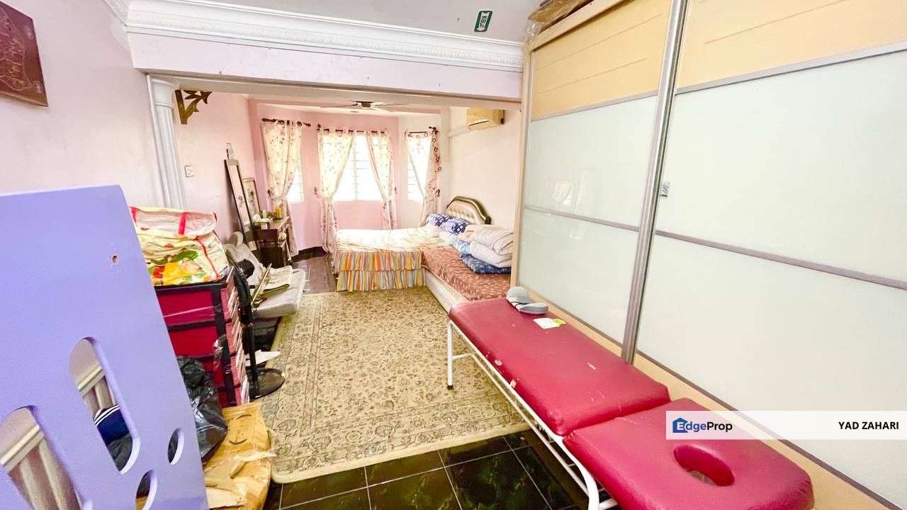 SS 14, Subang Jaya | Double Storey Semi-D 7 Bedrooms | RM2.1M - Freehold, Renovated & Spacious Parking, Selangor, Subang Jaya