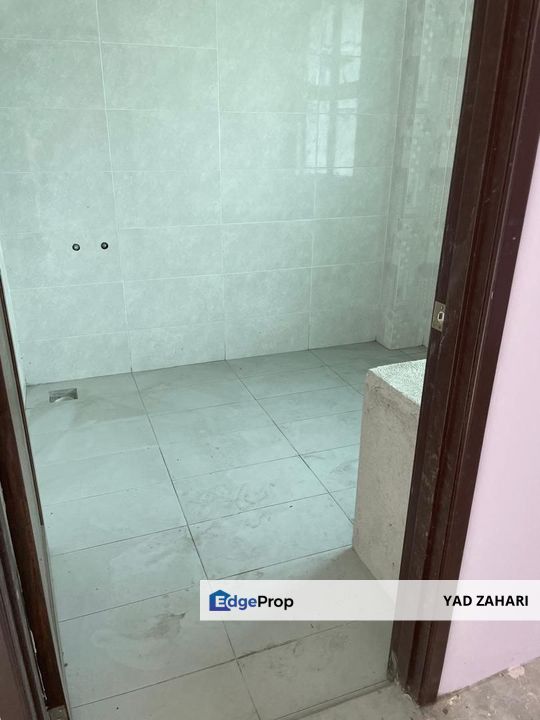 Kampung Sg. Merab Luar, Kajang | Bungalow 4 Bedrooms | RM2.48M - Huge Land, With Balcony and Nearby Amenities, Selangor, Kajang
