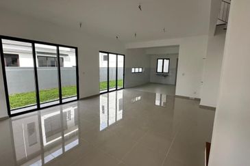 Casablanca 1 @ Alam Impian