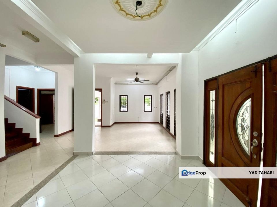 Alam Damai, Cheras | 2.5 Storey Semi D 6 Bedrooms | RM1.89M - Renovated and Extended 2 Rooms & Balcony, Kuala Lumpur, Cheras