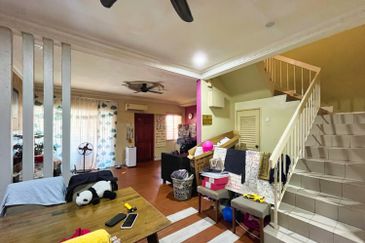 Jalan Spektrum U16 @ Taman Bukit Subang