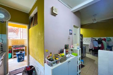 Jalan Spektrum U16 @ Taman Bukit Subang