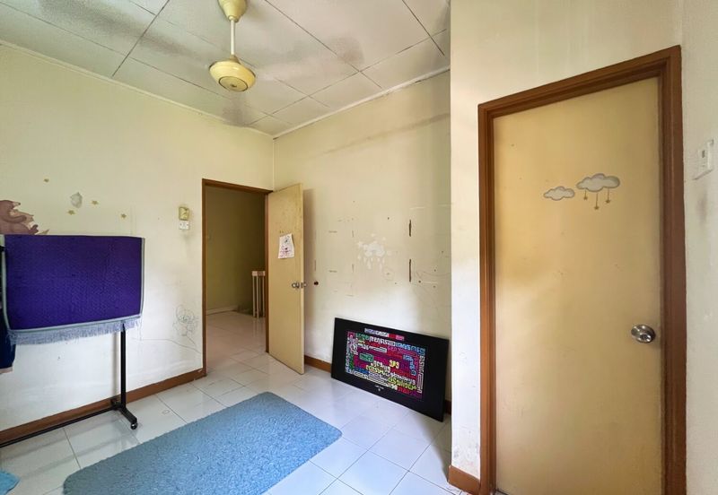 Jalan Spektrum U16 @ Taman Bukit Subang