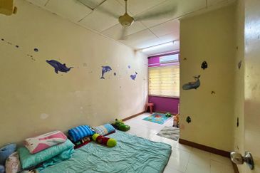 Jalan Spektrum U16 @ Taman Bukit Subang