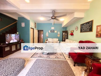 Taman Equine, Seri Kembangan | 2.5 Storey Double Storey Terrace 5 Bedrooms | RM600K - Extended Kitchen, Highly Strategic and Easy Access to School, Selangor, Seri Kembangan
