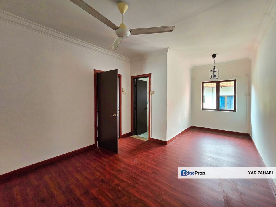 Alam Damai, Cheras | 2.5 Storey Semi-D 6+1 Rooms | RM1.89M - Facing Open, Beautiful Unit & Renovated (Save Cost), Kuala Lumpur, Cheras