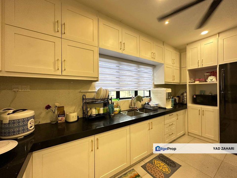 Jalan Marmar 2, Seksyen 7, Shah Alam | 2-Storey Terrace 6 Bedrooms | RM850K - Individual Title, Renovated Approved and Fully Furnished, Selangor, Shah Alam