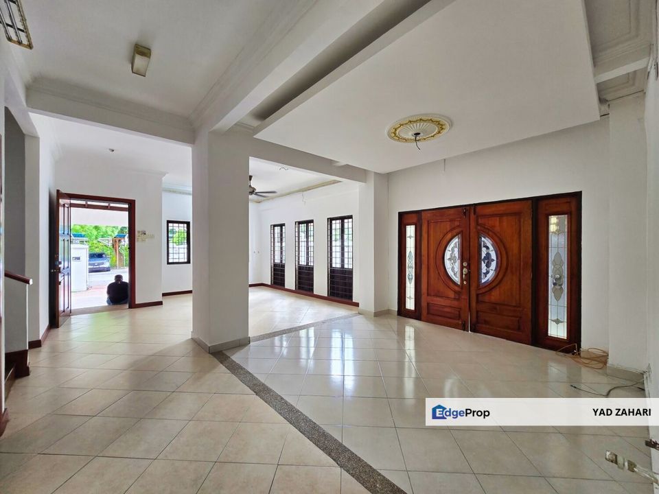 Damai Kasih, Alam Damai, Cheras | 2.5 Storey Semi-D 6+1 Rooms | RM1.8M - Facing Open, Well Maintained & Renovated, Kuala Lumpur, Cheras