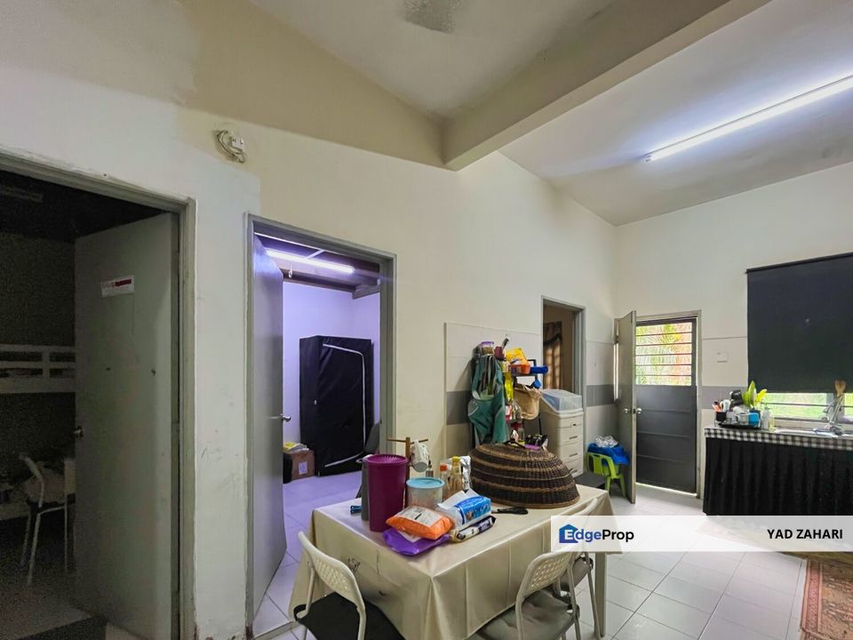 Taman Bentara, Telok Panglima Garang | Single Storey Terrace 4 Bedrooms | RM350K - Renovated, Tiled Porch and Malay Reserve, Selangor, Telok Panglima Garang