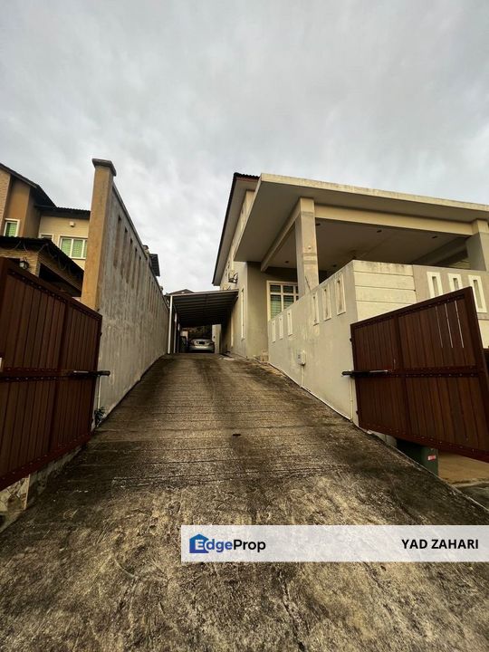 Sungai Merab Putra, Bangi | 2-Storey Bungalow 8 Rooms | RM1.15M - Fully Renovated, Freehold and Basement Parking, Selangor, Bangi