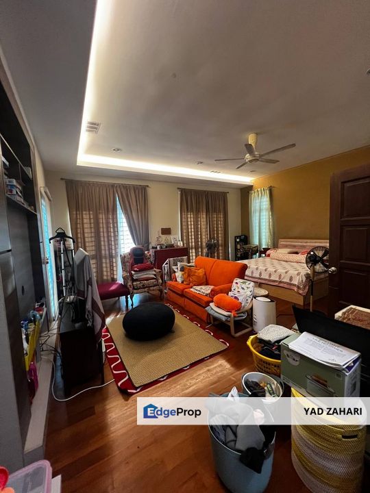 Sungai Merab Putra, Bangi | 2-Storey Bungalow 8 Rooms | RM1.15M - Fully Renovated, Freehold and Basement Parking, Selangor, Bangi