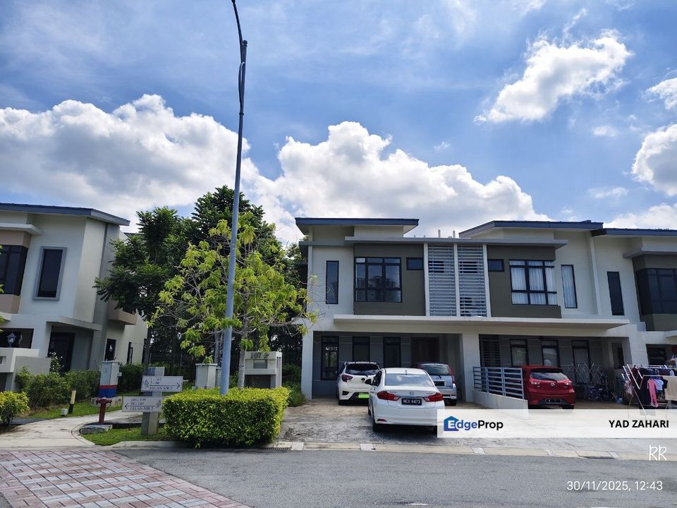 Maple Residence, Cyberjaya | 2-Storey Terrace 4 Bedrooms | RM999K - Endlot, Freehold and with Swimming Pool, Selangor, Cyberjaya