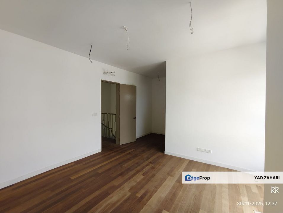 Maple Residence, Cyberjaya | 2-Storey Terrace 4 Bedrooms | RM999K - Endlot, Freehold and with Swimming Pool, Selangor, Cyberjaya