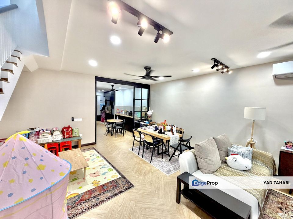 Elmina Green 3, Shah Alam | 2-Storey Terrace 4 Bedrooms | RM840K - Renovated Kitchen Cabinet, Beautiful ID, Cheap and Freehold, Selangor, Sungai Buloh