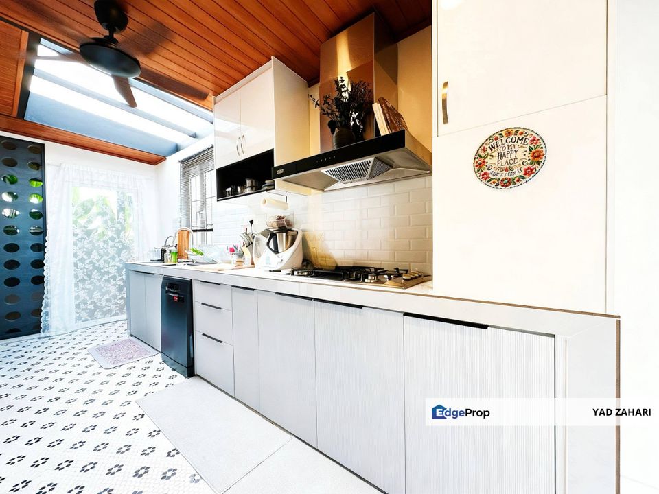 The Eighth Elmina Green, Shah Alam | 2-Storey Terrace 4+1 Rooms | RM1.94M - Fully Furnished, Renovated & Open Facing , Selangor, Sungai Buloh