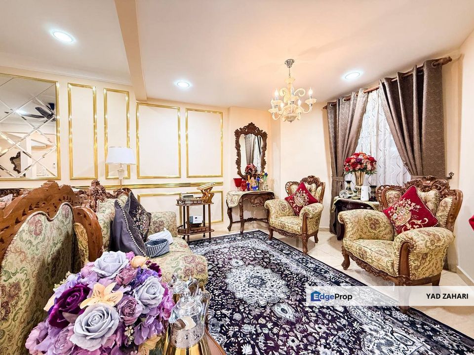 Taman Lestari Putra, Seri Kembangan | 2-Storey Terrace 4 Bedrooms | RM800K - Endlot, Luxury Renovated & Facing Open, Selangor, Seri Kembangan