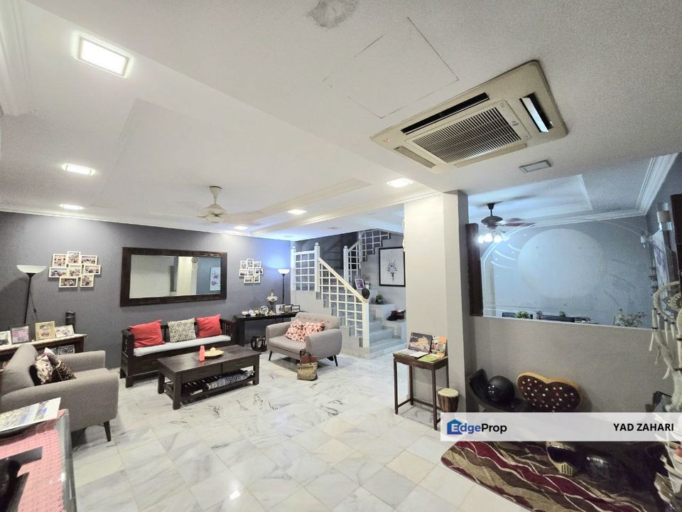 SD 7, Bandar Sri Damansara | 2.5 Storey Terrace 5 Bedrooms | RM1.28M - Freehold, Extended Kitchen with Wet and Dry Kitchen, Selangor, Bandar Sri Damansara