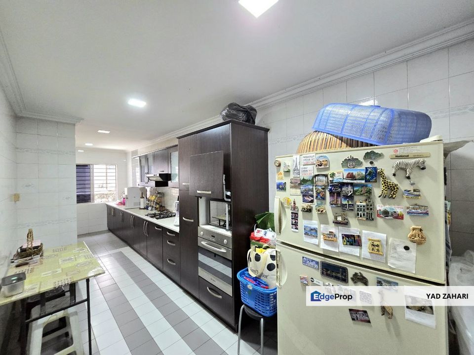 SD 7, Bandar Sri Damansara | 2.5 Storey Terrace 5 Bedrooms | RM1.28M - Freehold, Extended Kitchen with Wet and Dry Kitchen, Selangor, Bandar Sri Damansara