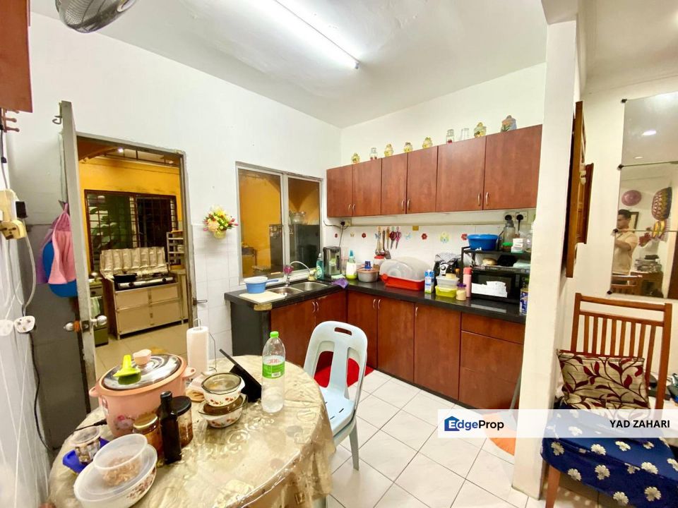 Taman Putra Perdana, Puchong | 2- Storey Semi-D Cluster  4 Bedrooms | RM608K - Renovated & Extended, Strategic Location and Move In Condition, Selangor, Puchong