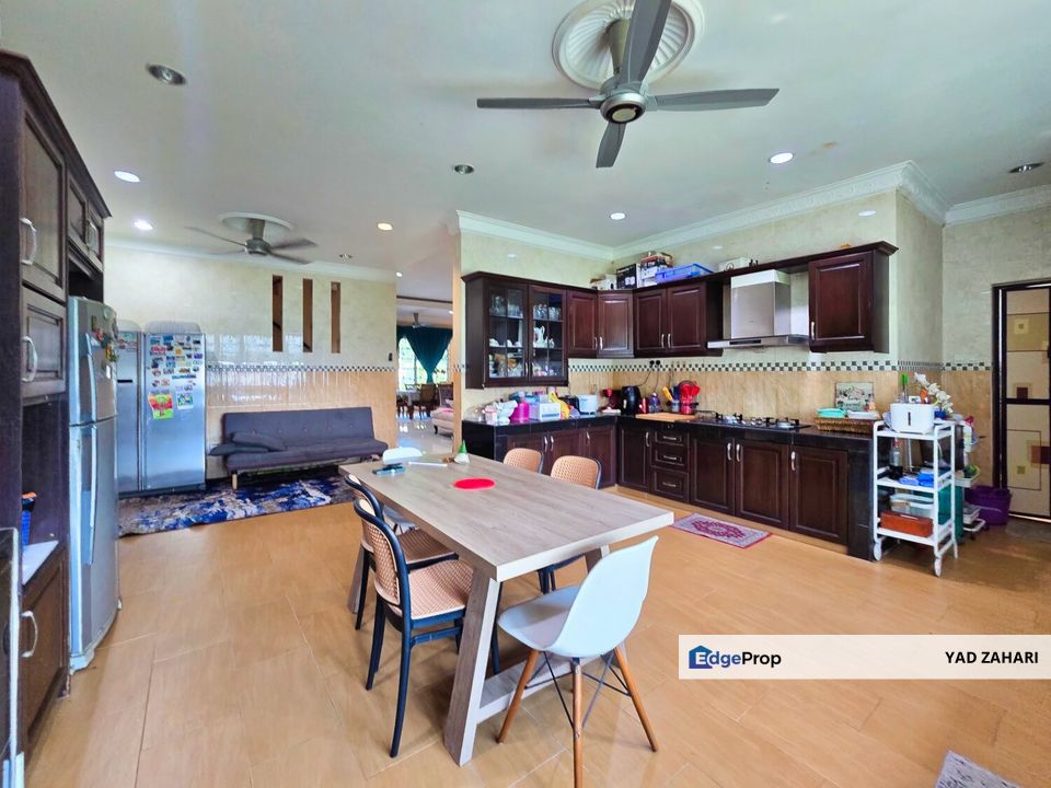 Taman Subang Alam, Shah Alam | 2.5 Storey Semi-D 6 Bedrooms | RM1.42M - Facing Open, Extended Kitchen & Walking Distance to Surau and School, Selangor, Shah Alam