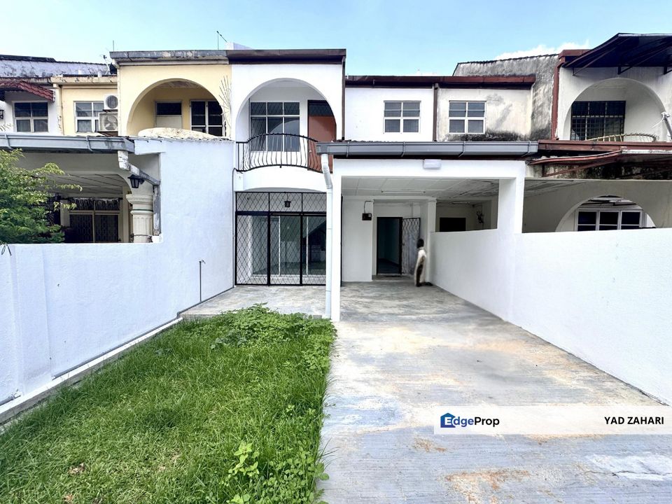 Taman Jelita, Kajang | 2-Storey Terrace 4 Bedrooms | RM580K - Newly Refurbish, 400m MRT Kajang & Spacious Porch, Selangor, Kajang