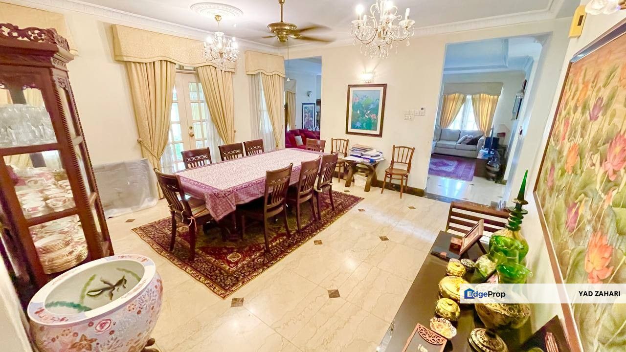 Seksyen 9, Shah Alam | 2-Storey Bungalow 5 Bedrooms | RM4.5M - Huge Land, Ample Parking with Annexed Building , Selangor, Shah Alam