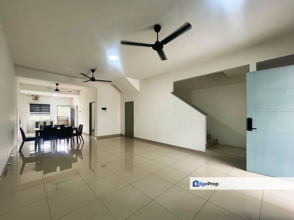 Taman Impian Sutera 3, Shah Alam | 2-Storey Terrace 4 Bedrooms | RM565K - Well Maintained, Cheap, Nearby School and Mall, Selangor, Shah Alam