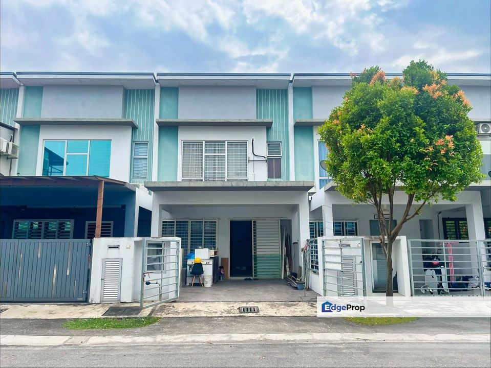 Taman Impian Sutera 3, Shah Alam | 2-Storey Terrace 4 Bedrooms | RM565K - Well Maintained, Cheap, Nearby School and Mall, Selangor, Shah Alam