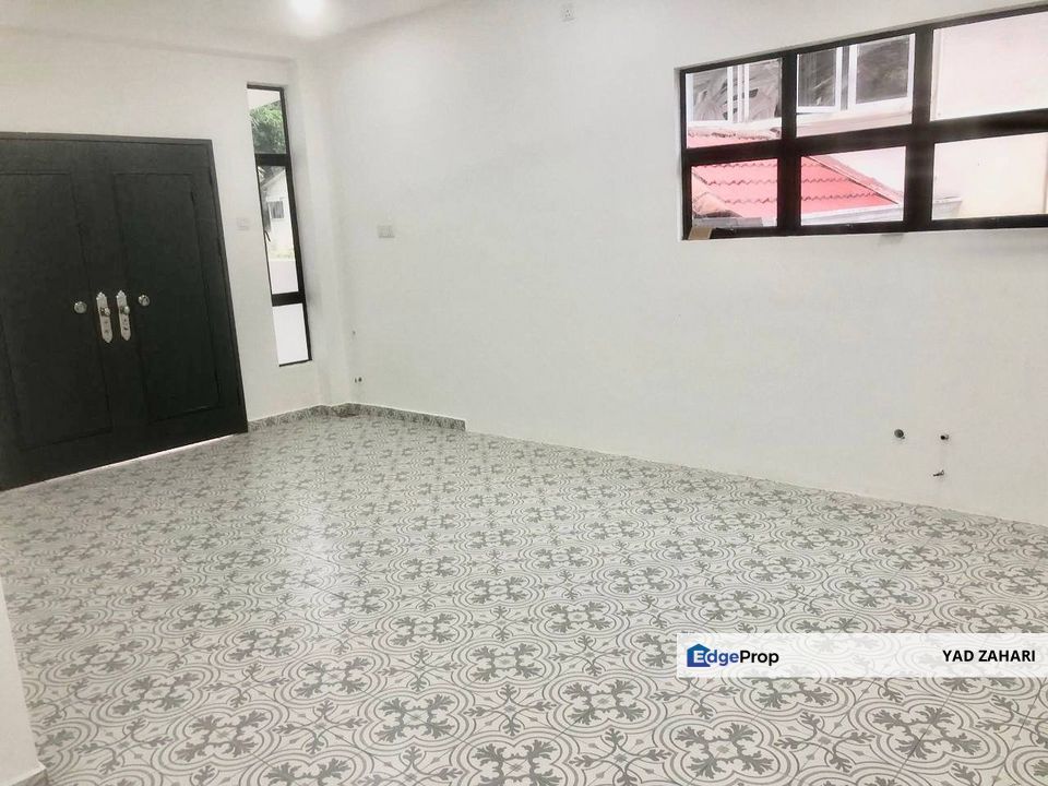 Taman Koperasi Cuepacs, Kajang | 2-Storey Semi-D 6 Bedrooms | RM1.18M - Freehold, Fully Renovated & Extended , Selangor, Kajang