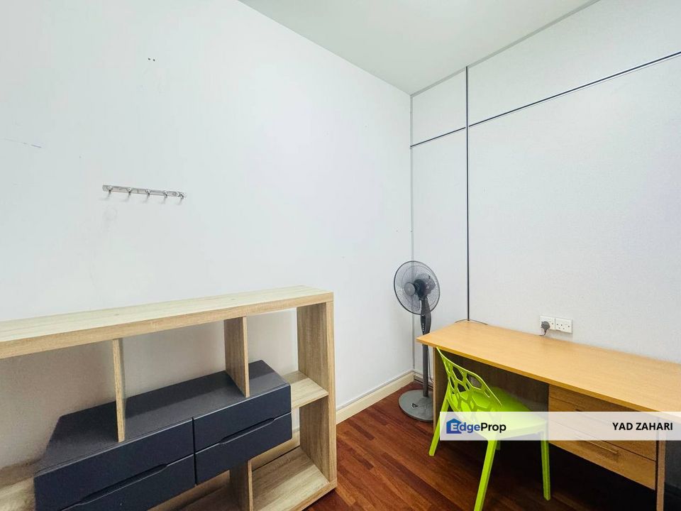 Taman Taming Indah, Kajang | 3-Storey Superlink 6 Bedrooms | RM1.3M - Freehold, Partial Furnished & End Lot, Selangor, Bandar Sungai Long