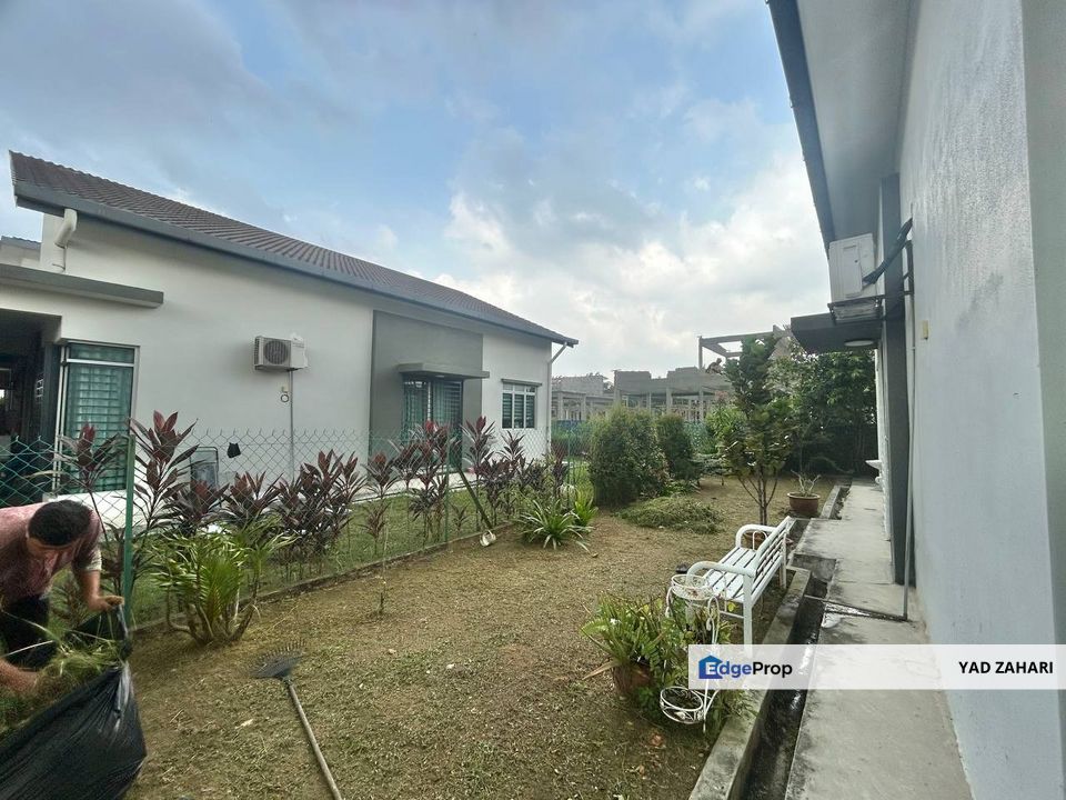 Taman Bentara, Telok Panglima Garang | Single Storey Semi-D 4 Bedrooms | RM485K - Good Condition and Semi Furnished , Selangor, Telok Panglima Garang