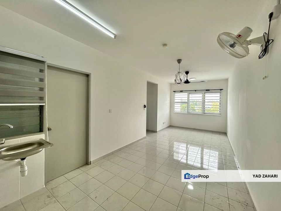 Pangsapuri Aranda, Kota Kemuning | RM1100 - Lower Floor, Unit near Lift & Near Exit Highway , Selangor, Kota Kemuning