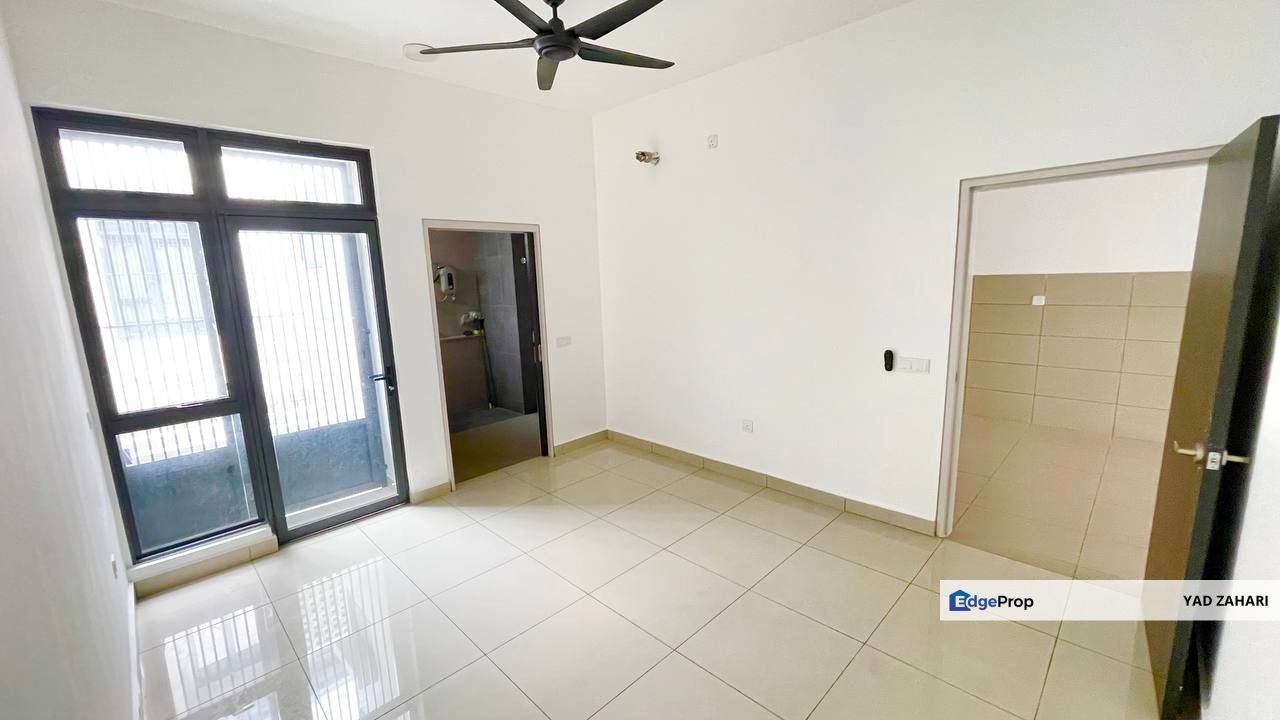Elmina Green 5, Shah Alam | 2-Storey Terrace 4 Bedrooms | RM880K - Freehold, Huge Land and Gated Guarded, Selangor, Shah Alam
