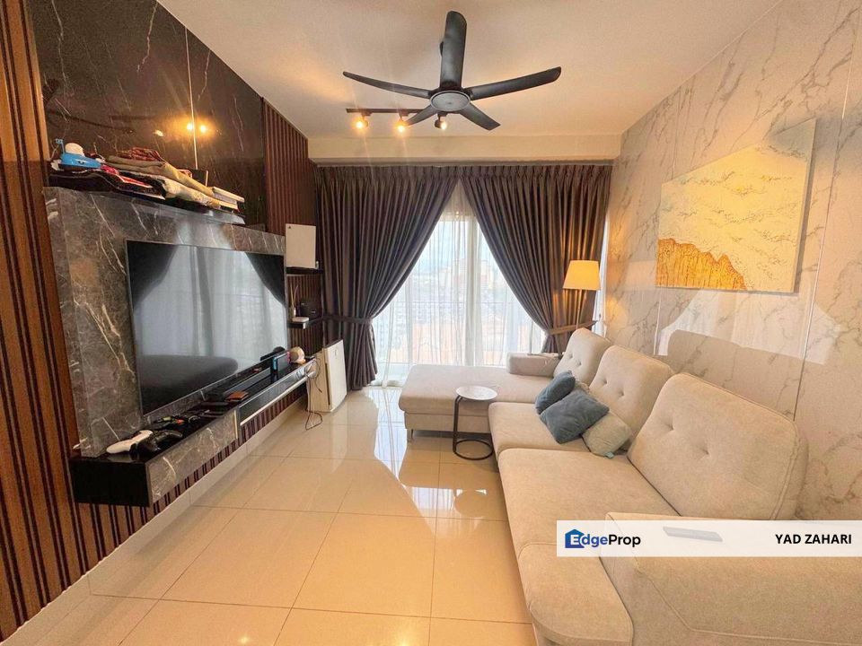 Miro Residence, Kajang | RM450K - Endlot, Privacy Unit & Low Density with Renovated, Selangor, Kajang