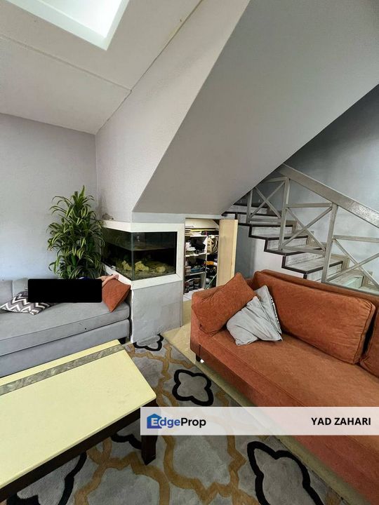 Taman Subang Murni, Shah Alam | 2-Storey Terrace 4 Bedrooms | RM675K - Partly Furnished, Fully Reno and Facing Open, Selangor, Subang