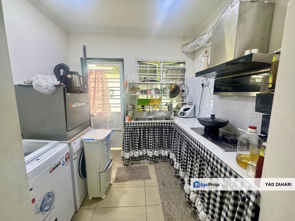Kita Bayu, Cybersouth | 2-Storey Terrace 4 Bedrooms | RM550K - Cheapest Unit, Fully Extend and Renovated & Fully Furnished, Selangor, Dengkil