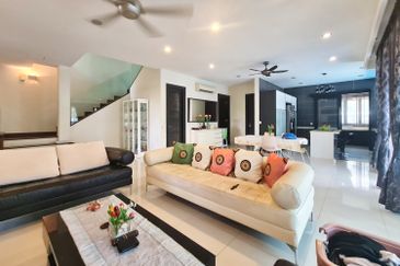 Bangi Lakehill Villas