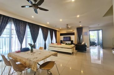 Bangi Lakehill Villas