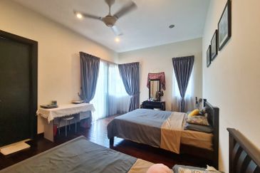 Bangi Lakehill Villas