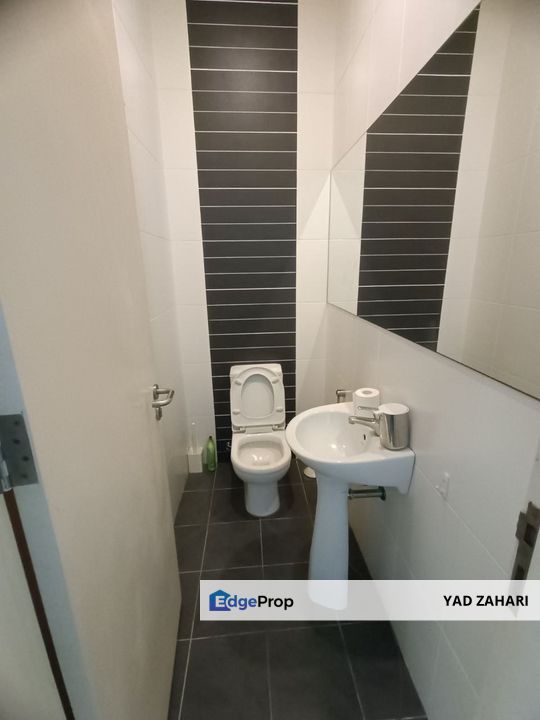 Duta Suria Ampang | 3.5 Storey Superlink 5 Bedrooms | RM2.1M - Endlot, Renovated and Guarded , Selangor, Ampang