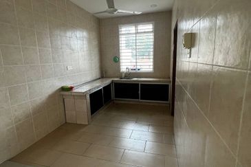 Desa Pinggiran Putra